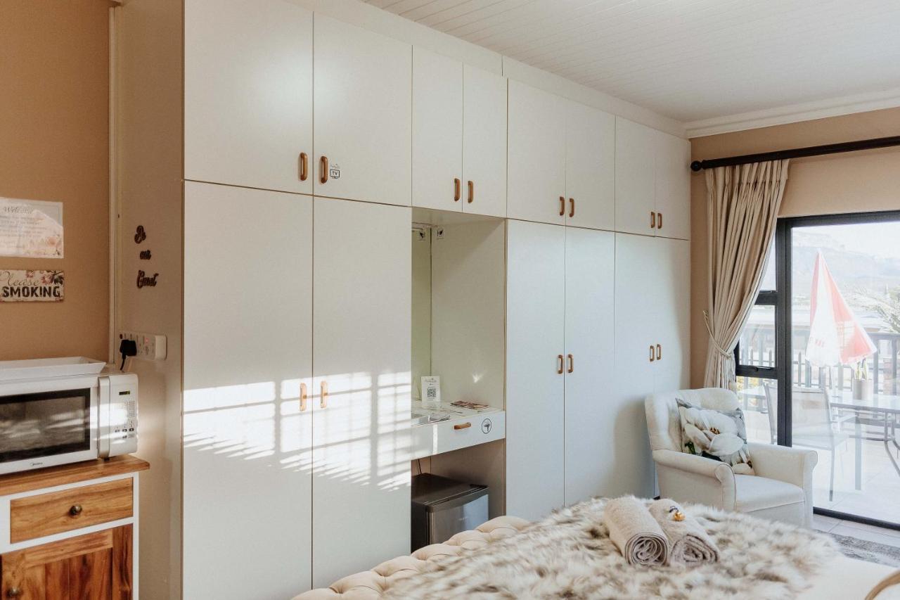 Mountain View Guesthouse Vanrhynsdorp Bagian luar foto