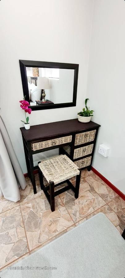 Mountain View Guesthouse Vanrhynsdorp Bagian luar foto