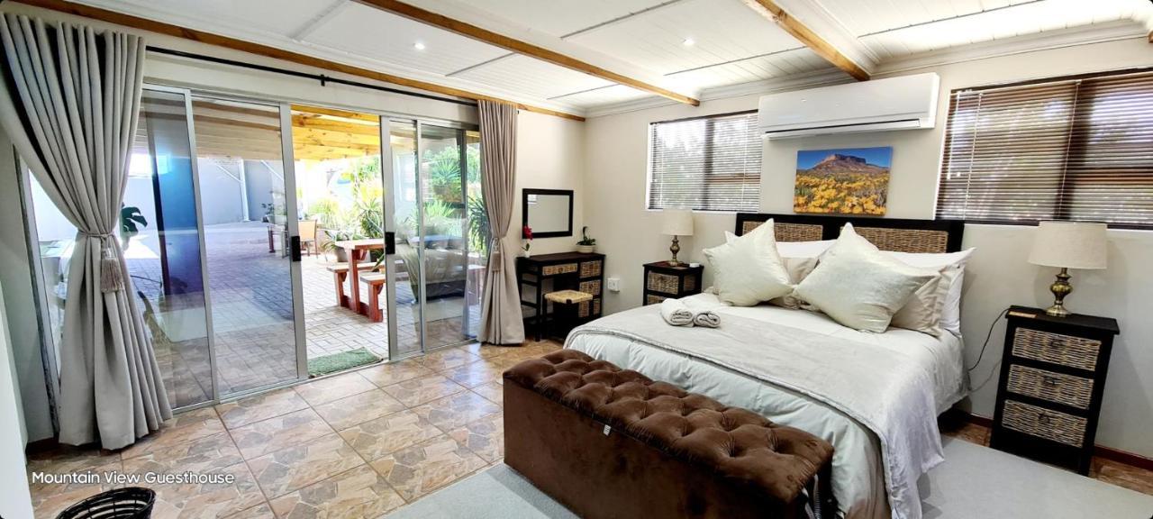 Mountain View Guesthouse Vanrhynsdorp Bagian luar foto