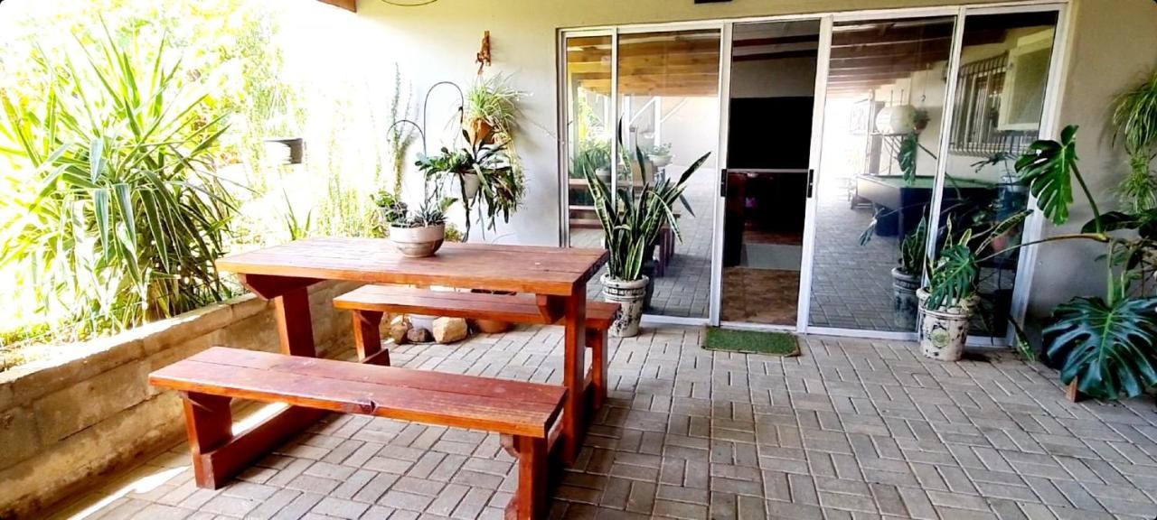 Mountain View Guesthouse Vanrhynsdorp Bagian luar foto