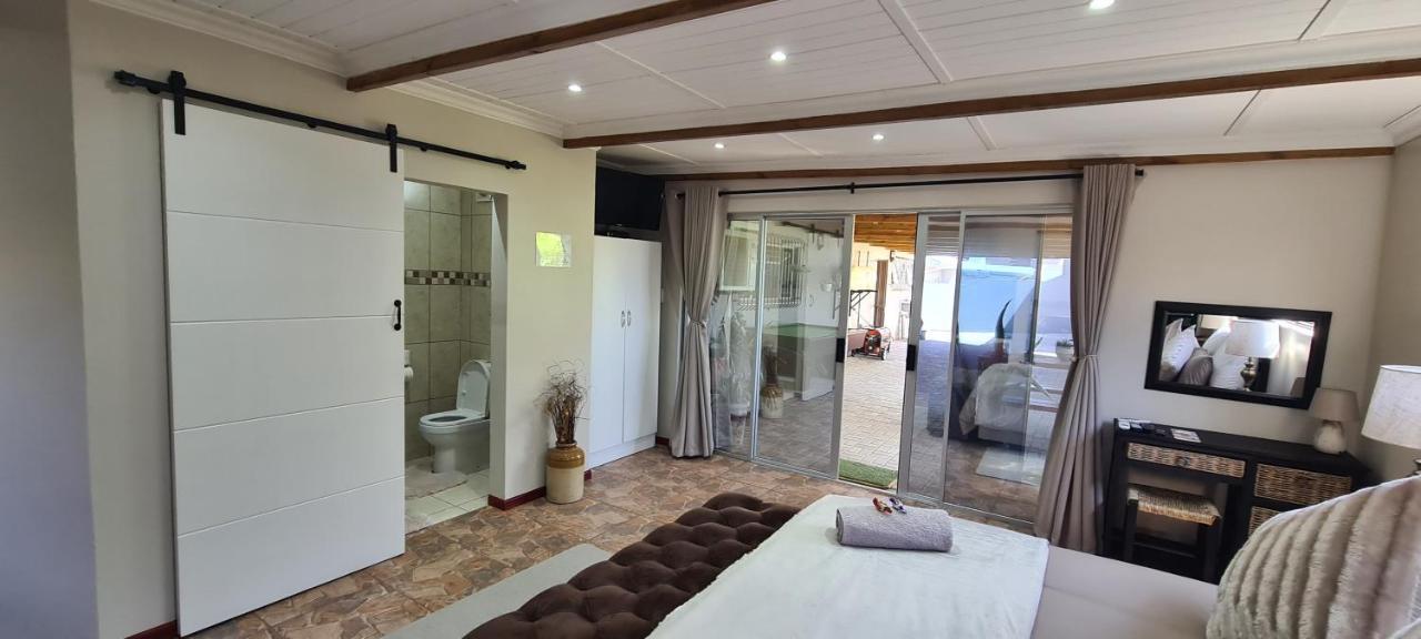Mountain View Guesthouse Vanrhynsdorp Bagian luar foto