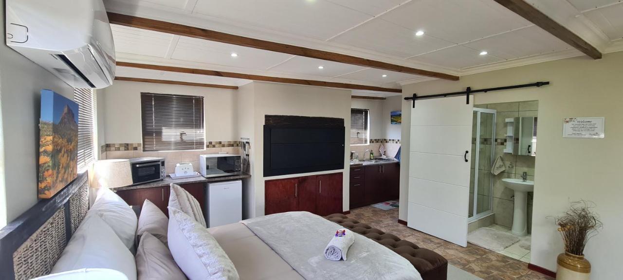 Mountain View Guesthouse Vanrhynsdorp Bagian luar foto